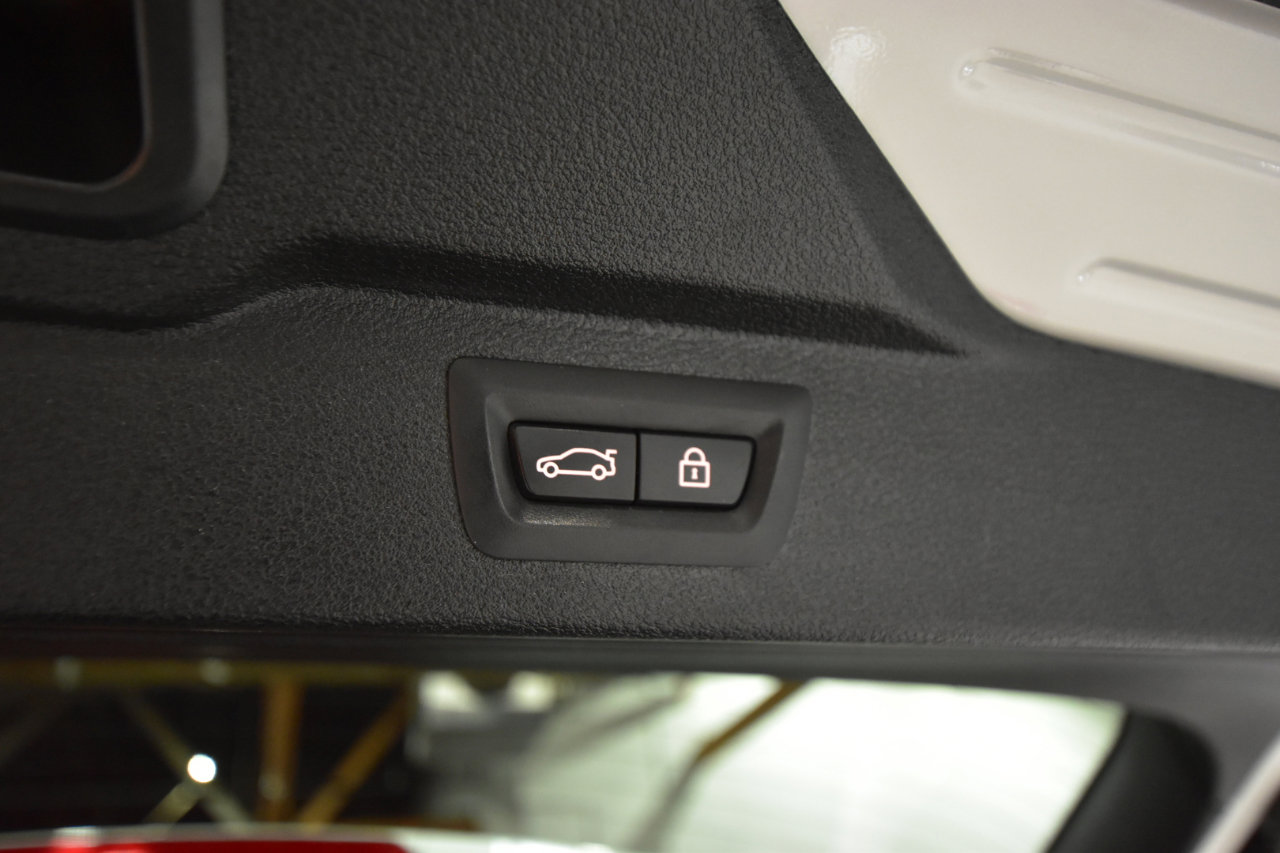 Used 2016 BMW X5 M image 64