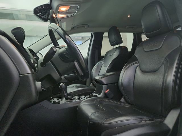 Used 2019 Jeep Cherokee Limited image 9