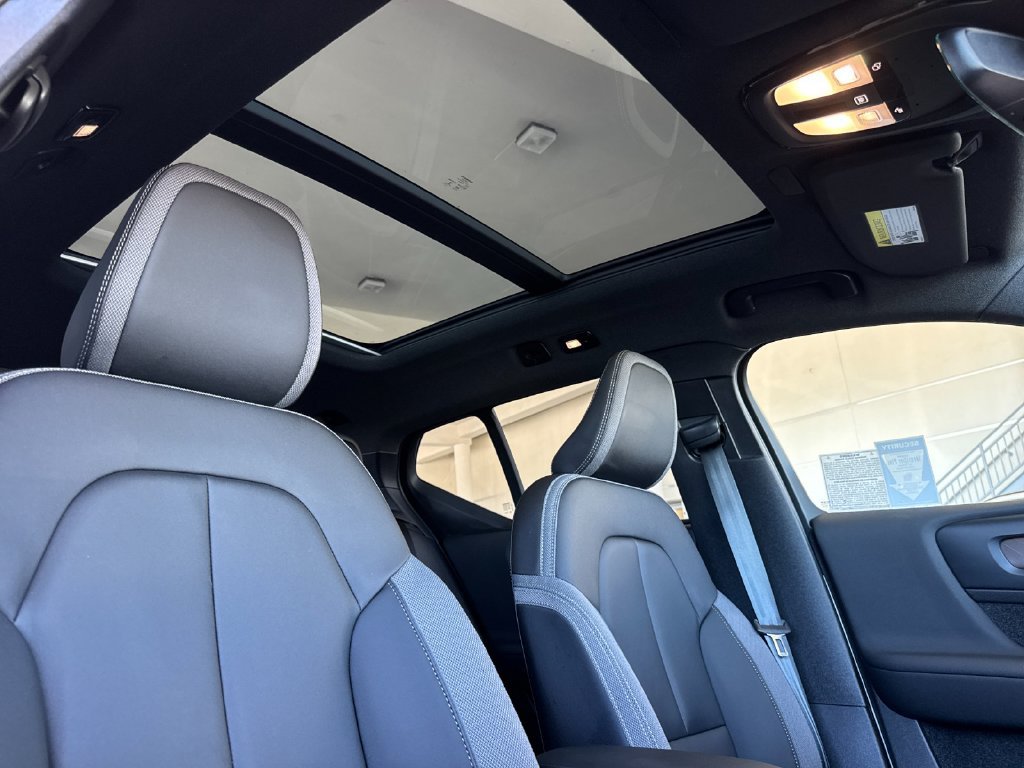 Certified 2023 Volvo XC40 Recharge Ultimate AWD/4WD image 16