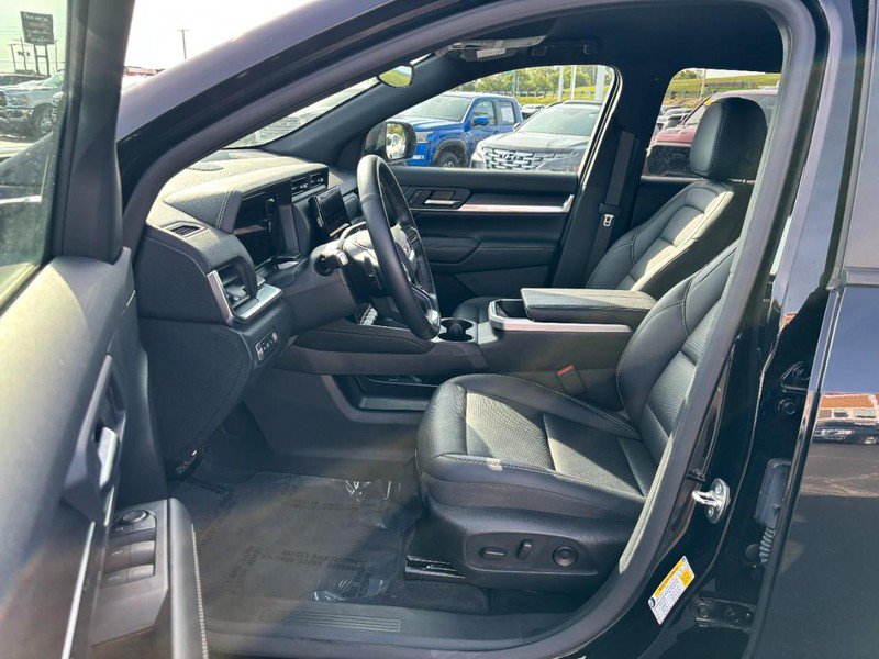 Used 2026 GMC Terrain Elevation w/ Elevation Premium Package FWD image 9