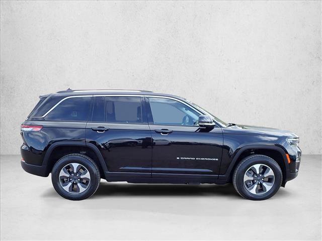 Used 2022 Jeep Grand Cherokee Limited 4xe w/ Luxury Tech Group II AWD/4WD image 5