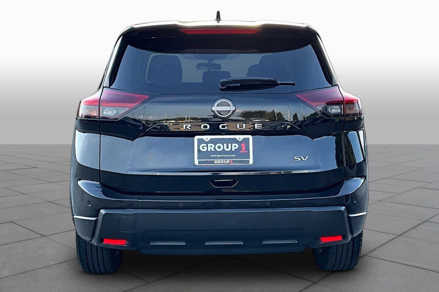 Used 2024 Nissan Rogue SV FWD image 5