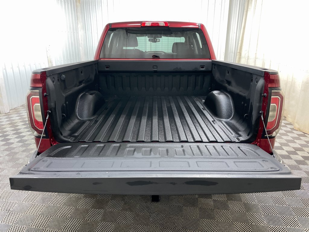 Used 2018 GMC Sierra 1500 SLT w/ SLT Premium Package image 43
