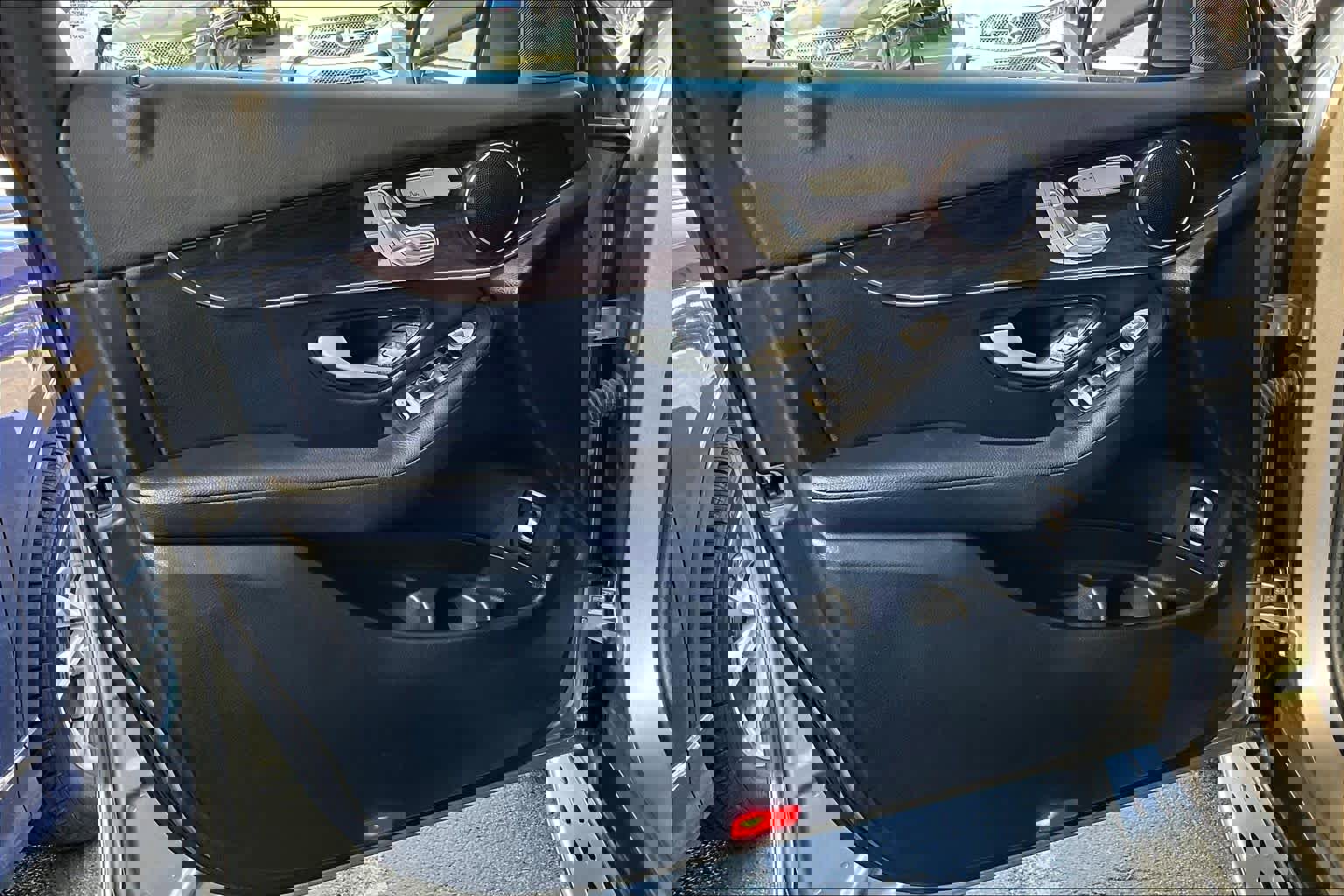 Certified 2022 Mercedes-Benz GLC 300 4MATIC w/ Driver Assistance Package image 19