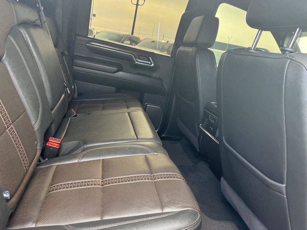 Used 2024 Chevrolet Silverado 3500 High Country w/ High Country Premium Package AWD/4WD image 28
