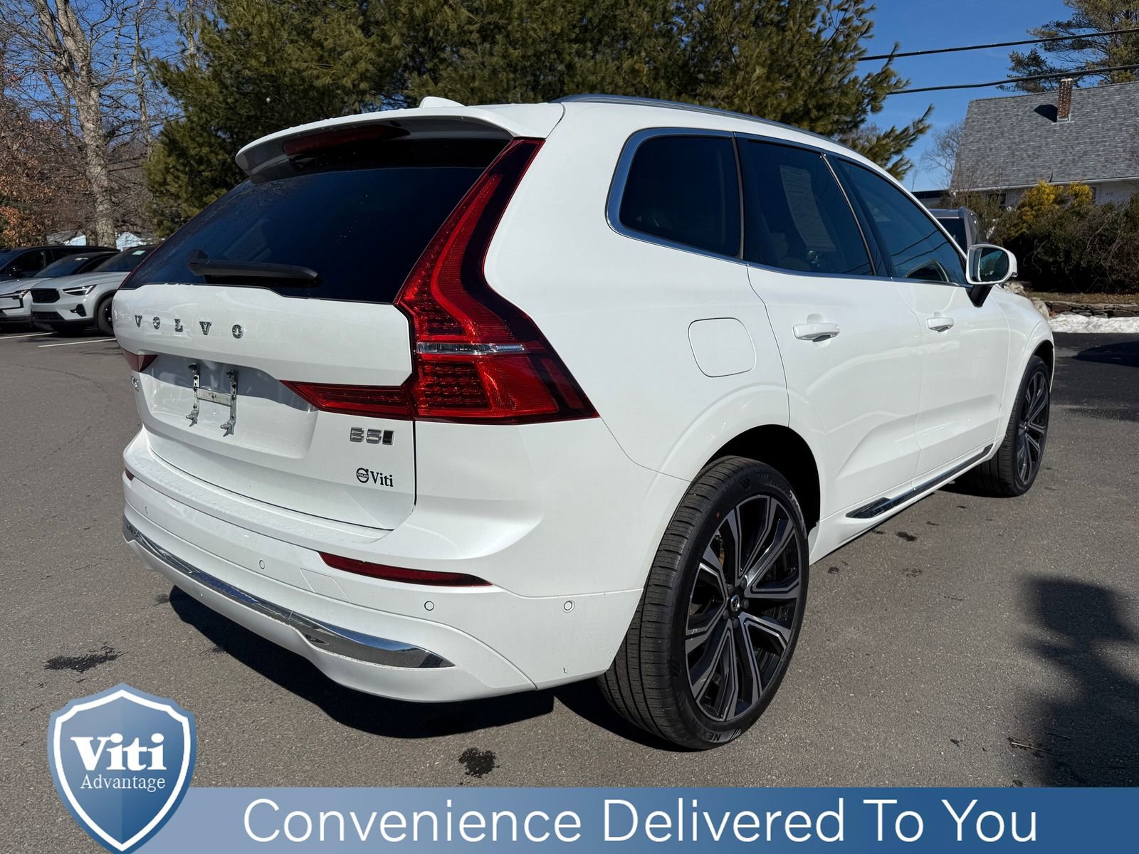 Certified 2023 Volvo XC60 B5 Ultimate w/ Climate Package image 8