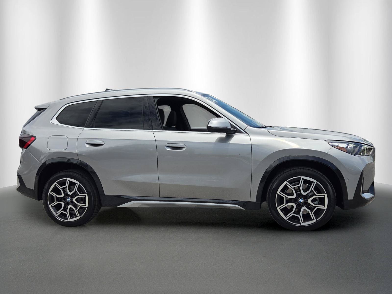 Certified 2024 BMW X1 xDrive28i w/ Convenience Package AWD/4WD image 8