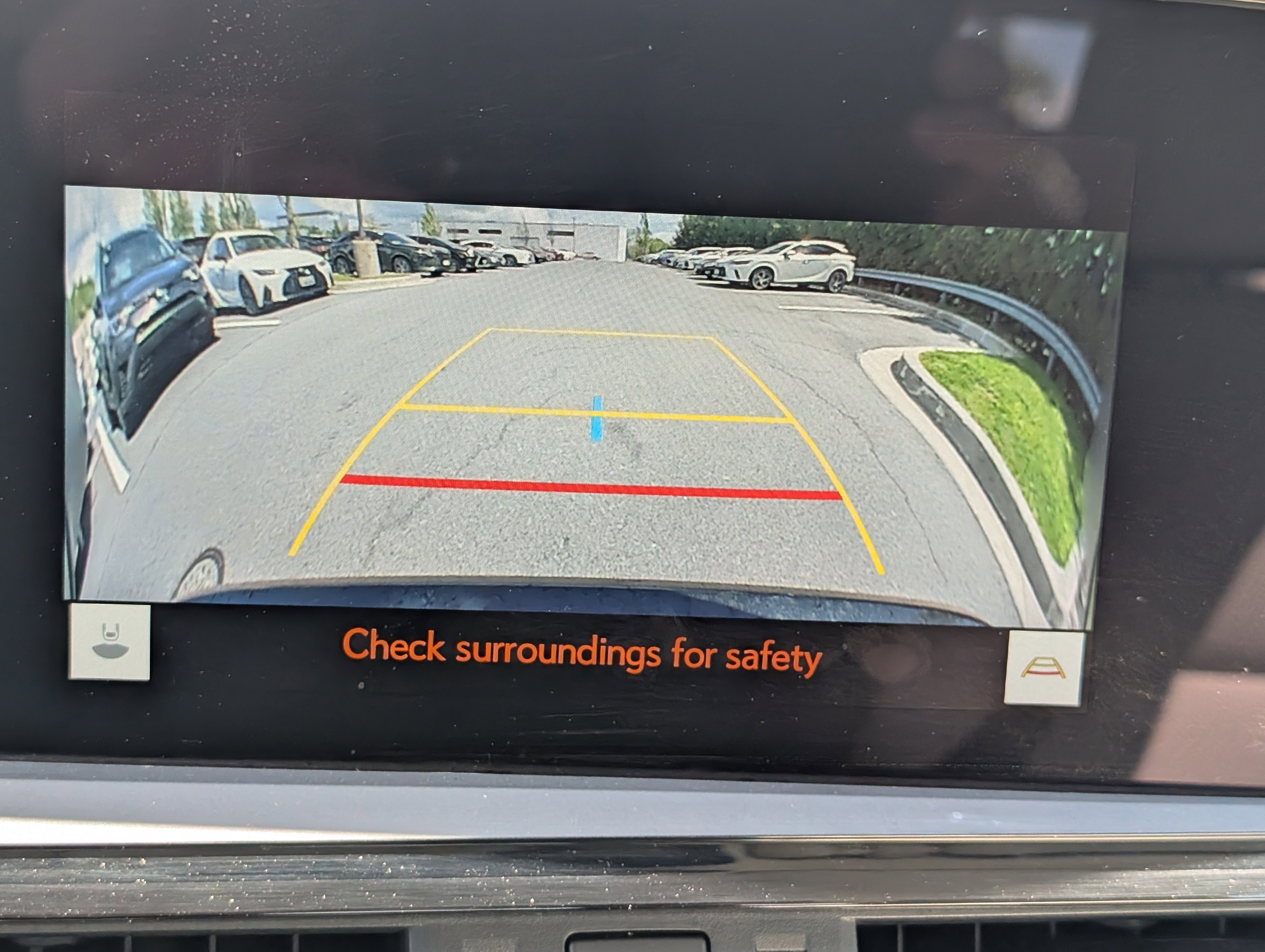 Used 2025 Lexus ES 300h w/ Premium Package image 25