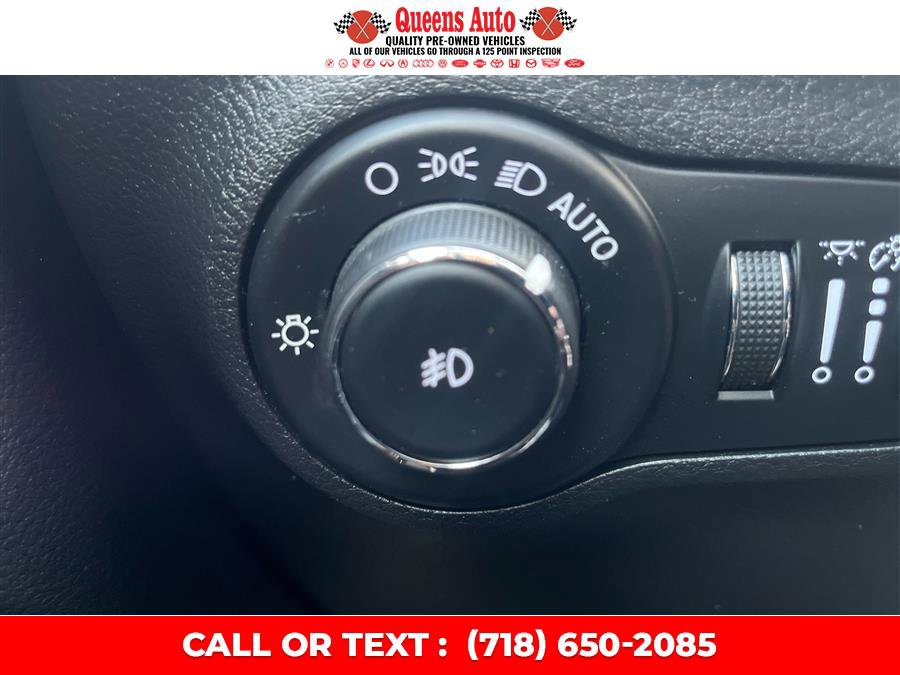 Used 2020 Jeep Compass Latitude image 21