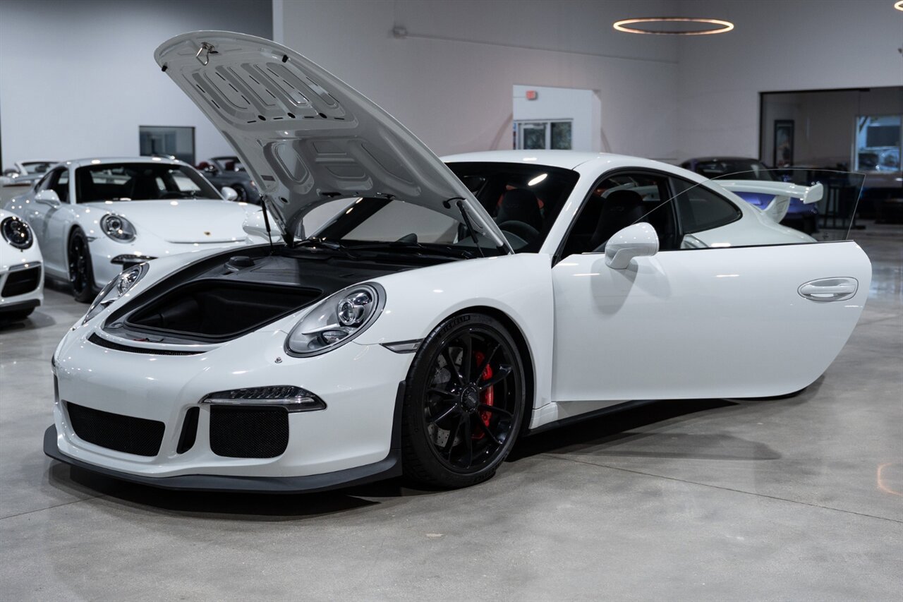 Used 2015 Porsche 911 GT3 RWD image 32