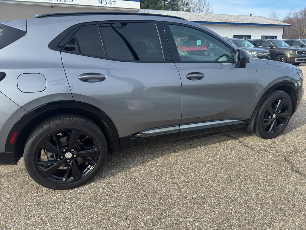 Used 2021 Buick Envision Essence w/ Technology Package I image 7