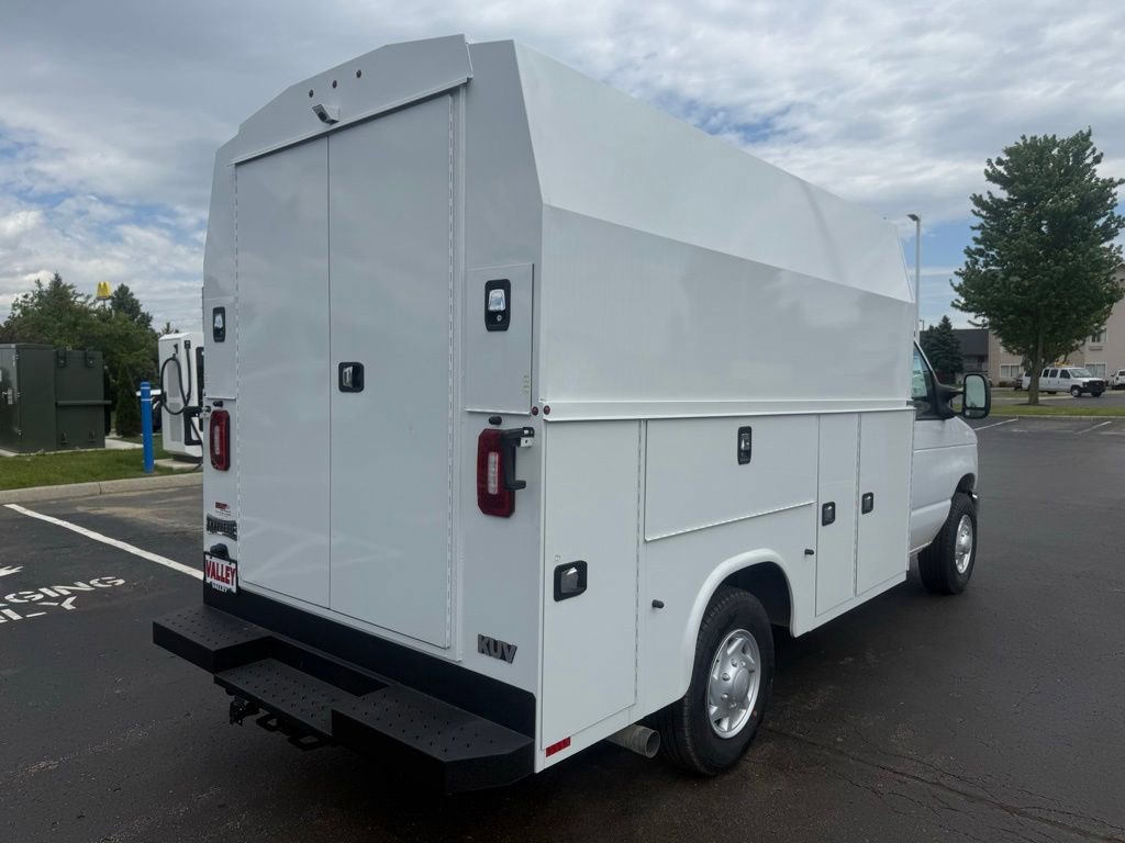 New 2026 Ford E-350 and Econoline 350 Super Duty w/ Power Equipment Group RWD image 3