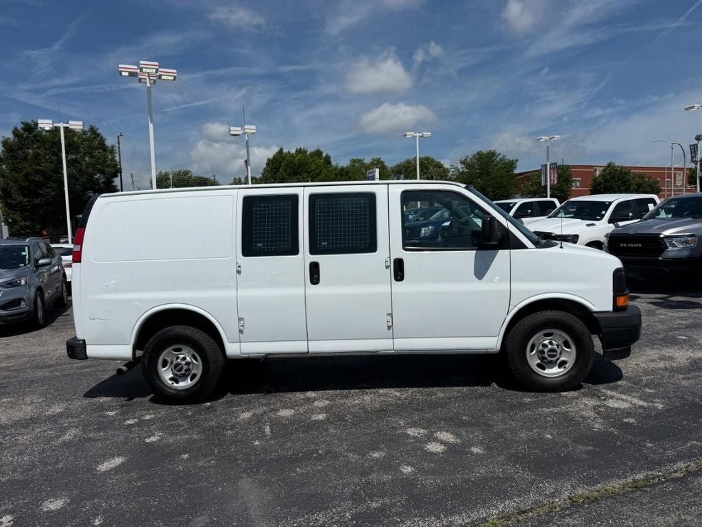 Used 2017 GMC Savana 2500 RWD image 5