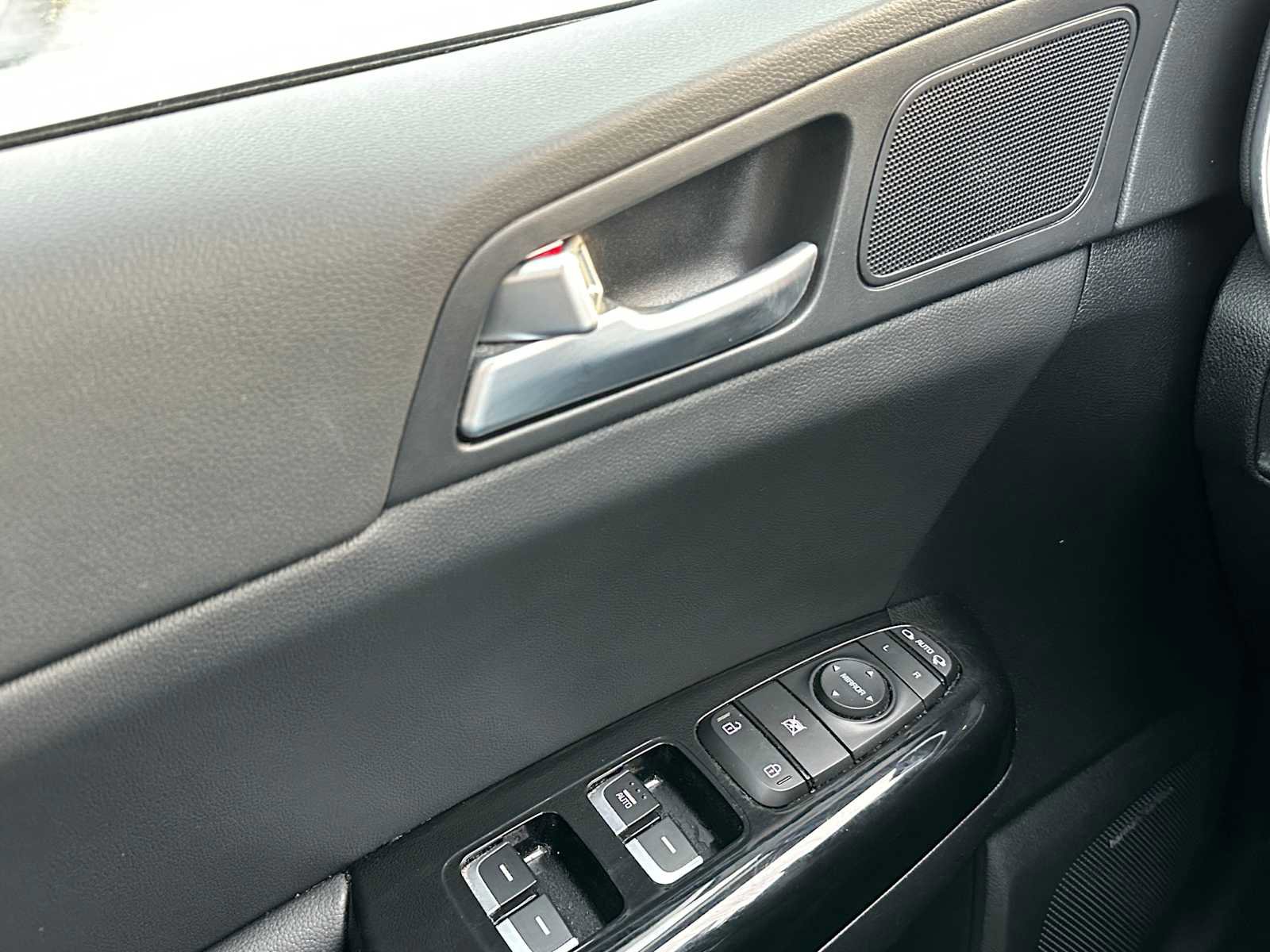 Used 2022 Kia Sportage SX image 35