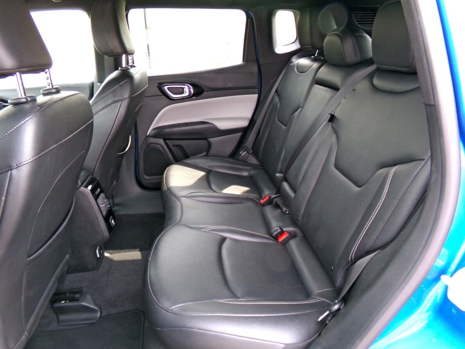 Used 2025 Jeep Compass Limited AWD/4WD image 13