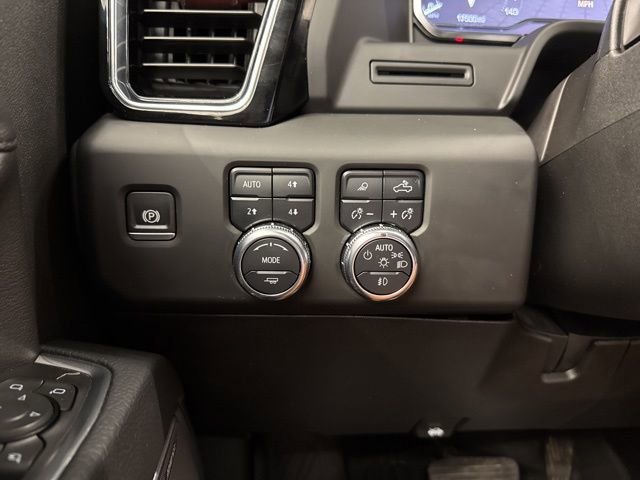 Used 2025 GMC Sierra 3500 Denali w/ LPO, GMC Protection Package image 21