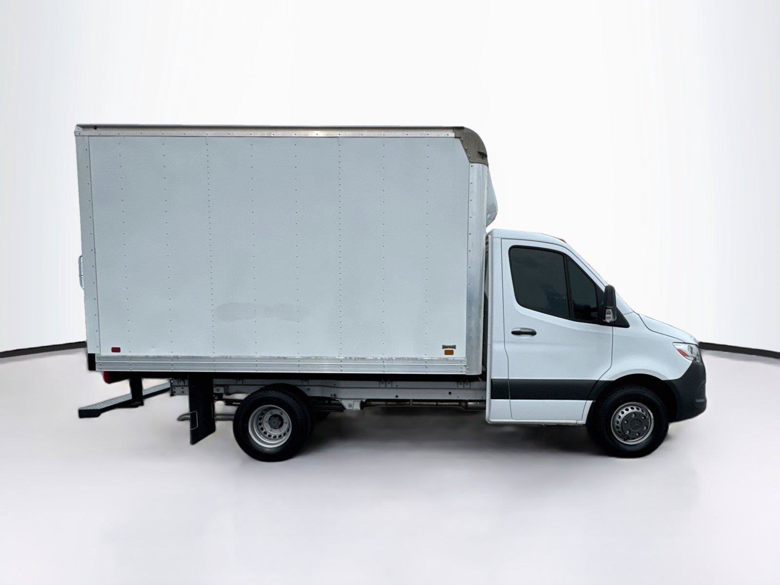 Used 2022 Mercedes-Benz Sprinter 4500 image 6