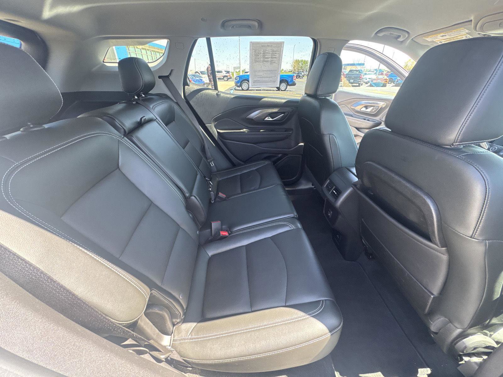 Used 2022 GMC Terrain SLT AWD/4WD image 14