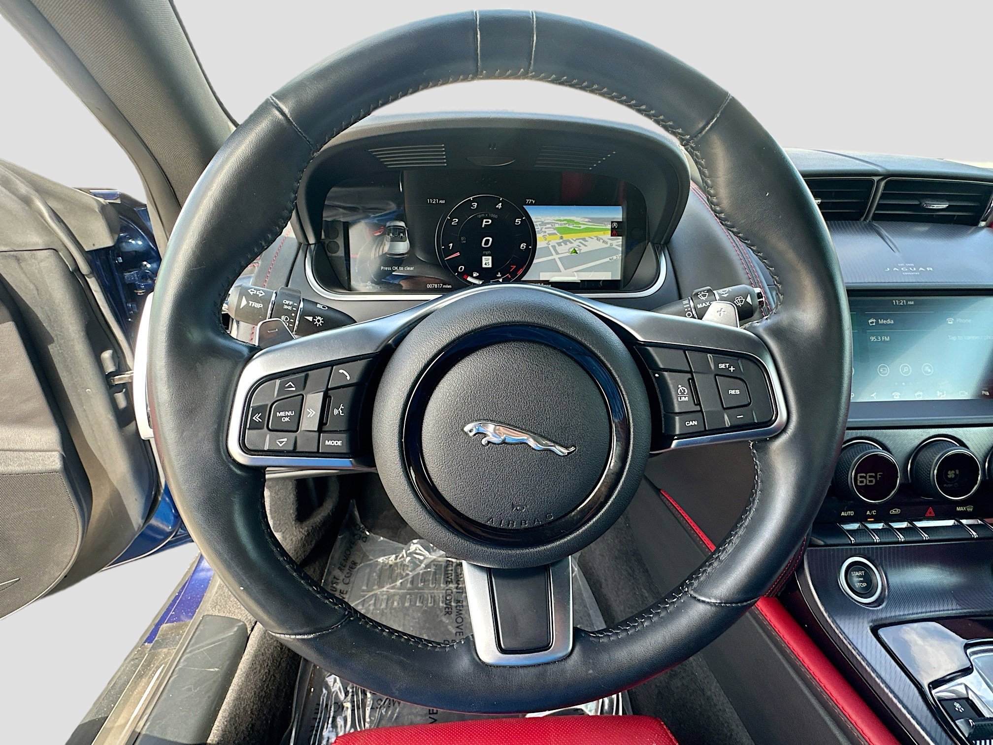 Used 2022 Jaguar F-TYPE Convertible image 11