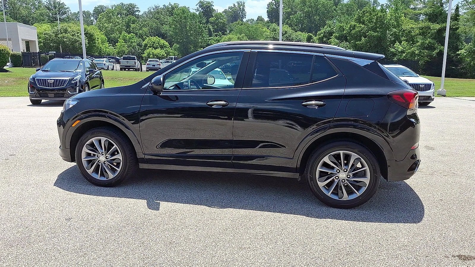 Used 2023 Buick Encore GX Select w/ Sport Touring Package AWD/4WD image 6