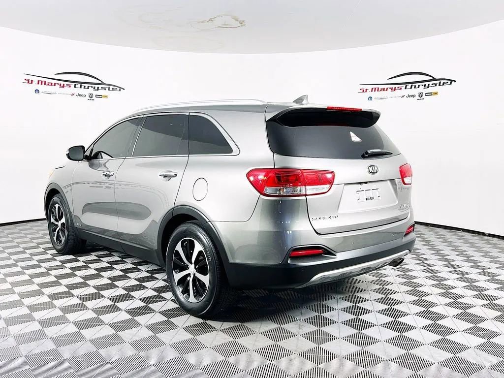 Used 2017 Kia Sorento EX image 6