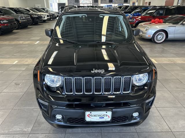 Used 2022 Jeep Renegade Latitude w/ Convenience Group AWD/4WD image 19