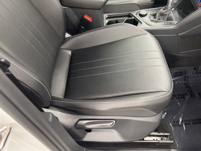 Used 2022 Volkswagen Tiguan SE image 23