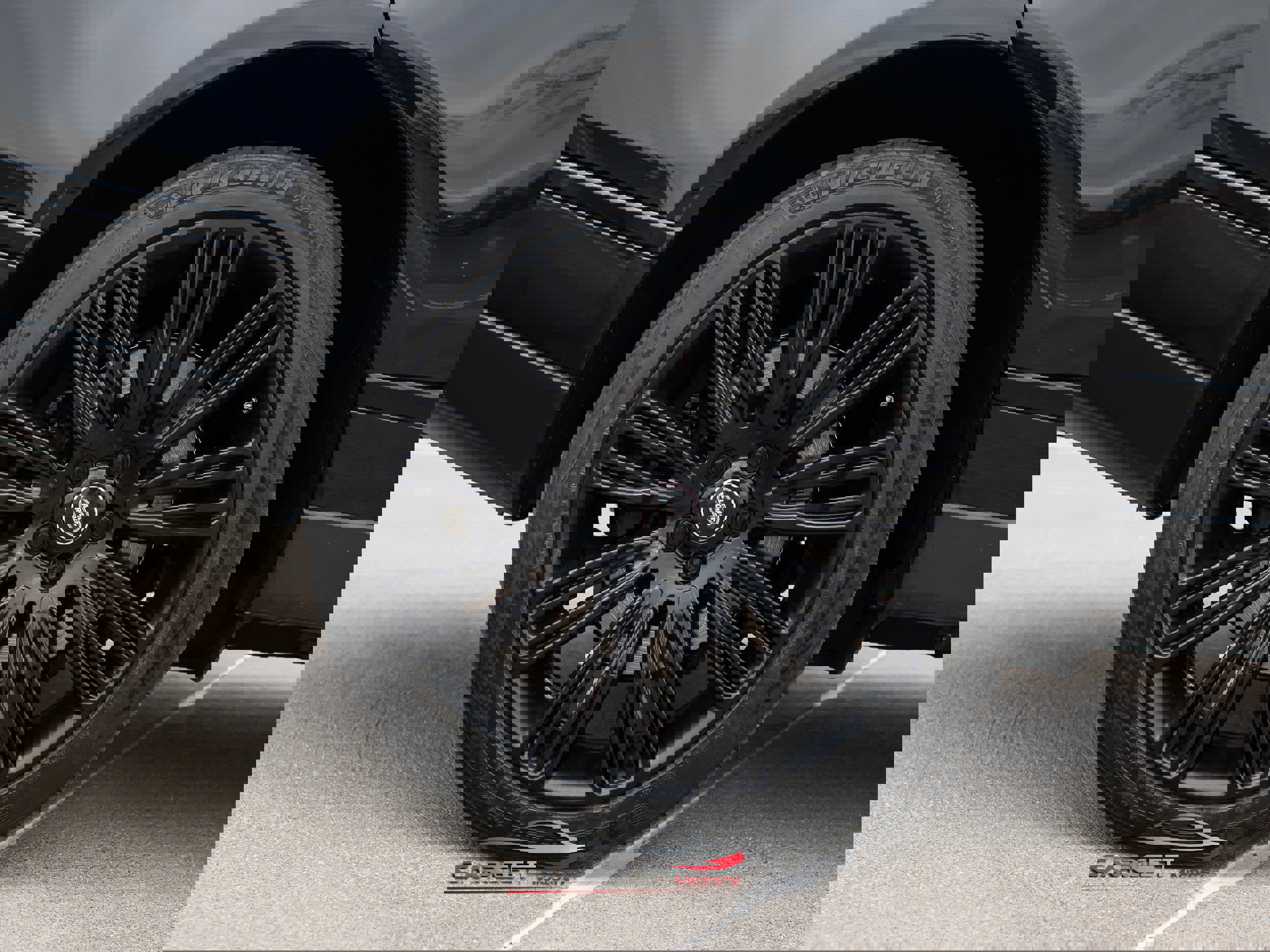 Used 2020 Land Rover Range Rover Long Wheelbase HSE image 9