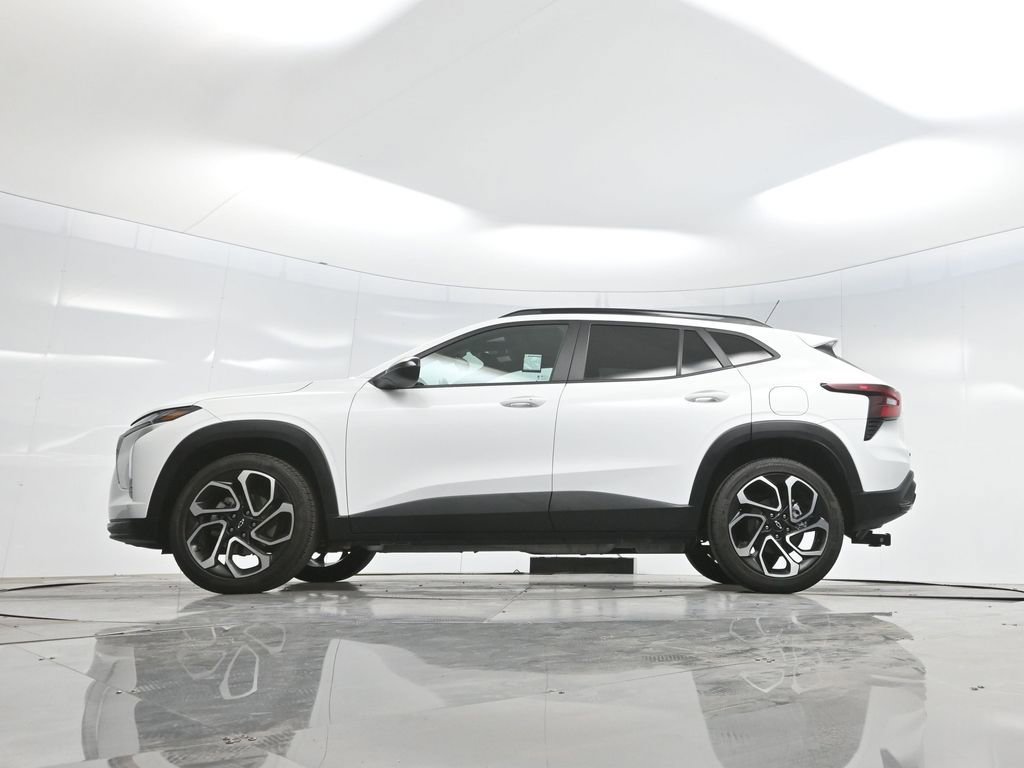 Used 2024 Chevrolet Trax RS w/ Sunroof Package image 60