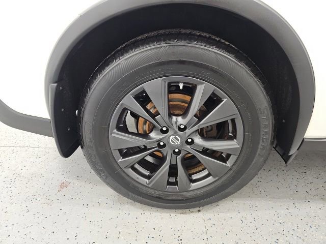Used 2018 Nissan Murano SV w/ Premium Package AWD/4WD image 7