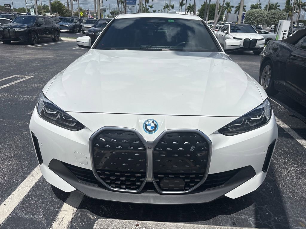 Used 2023 BMW i4 eDrive40 RWD image 10