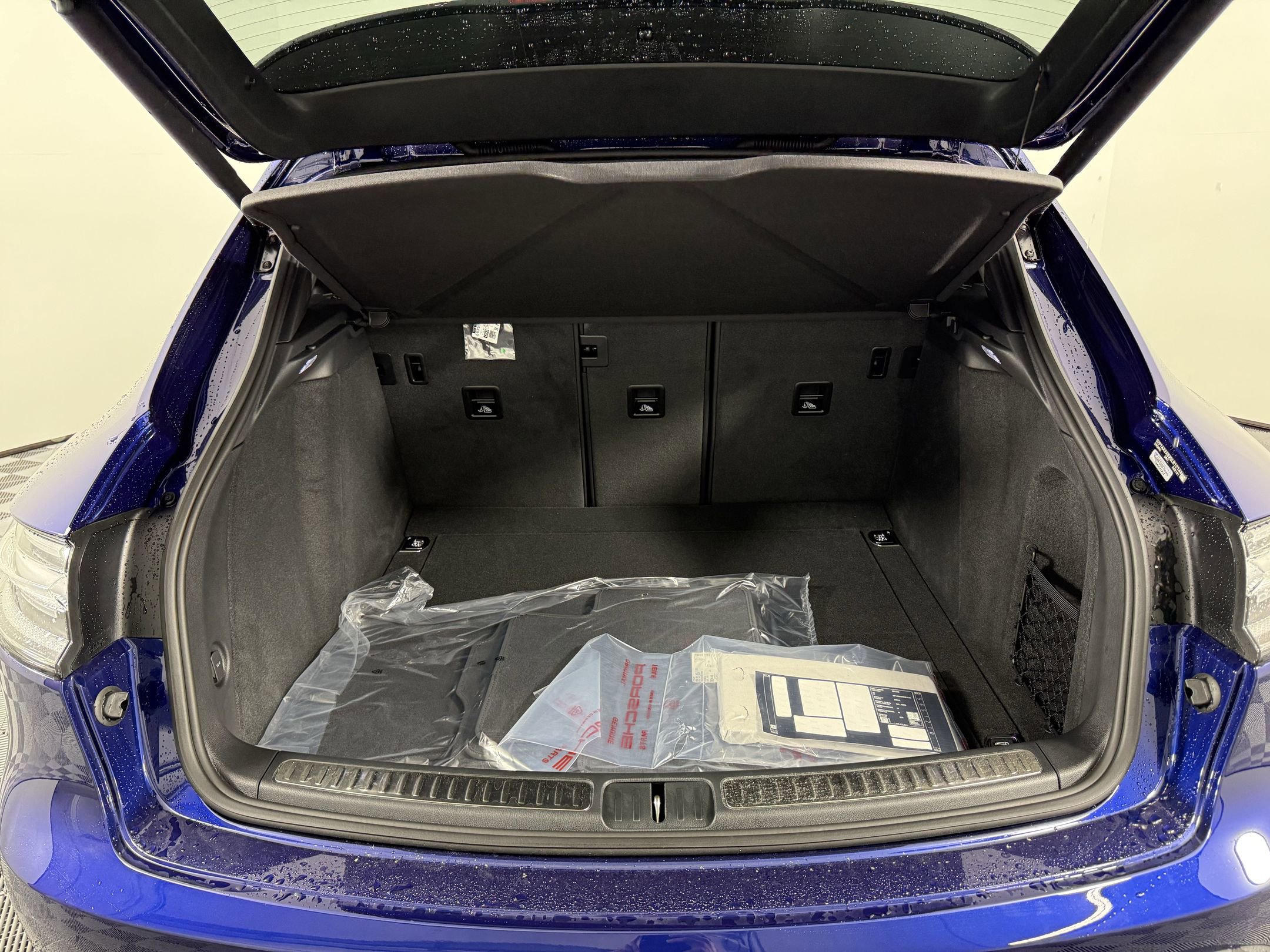 New 2025 Porsche Macan image 25