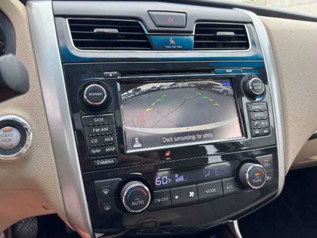 Used 2015 Nissan Altima 3.5 SL FWD image 12