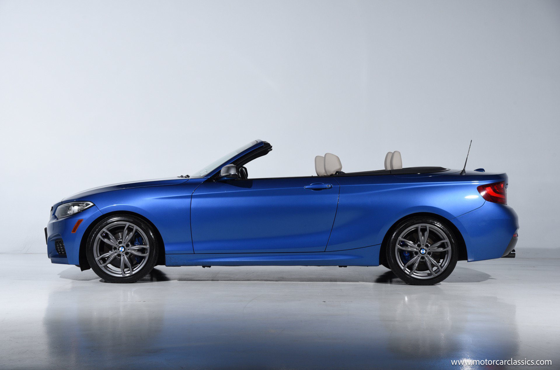 Used 2016 BMW M235i xDrive Convertible AWD/4WD image 14