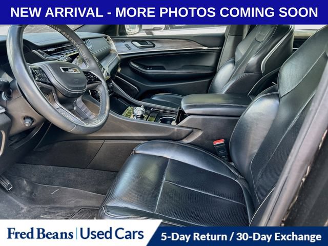 Used 2023 Jeep Grand Cherokee L Overland w/ Luxury Tech Group IV AWD/4WD image 8