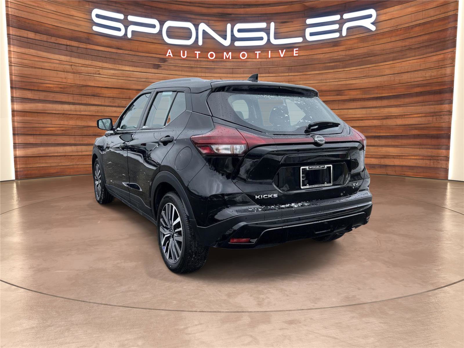 Used 2024 Nissan Kicks SV image 3