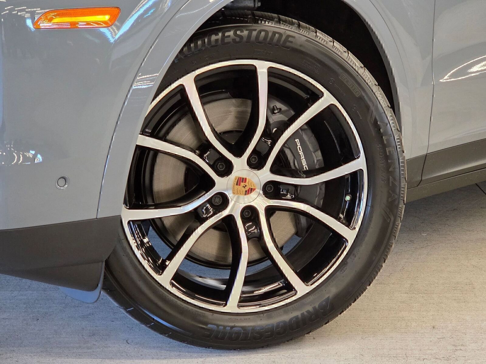 Certified 2026 Porsche Cayenne AWD/4WD image 22