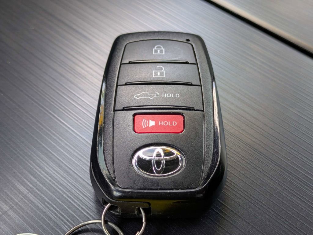 Used 2023 Toyota Tundra Platinum AWD/4WD image 43