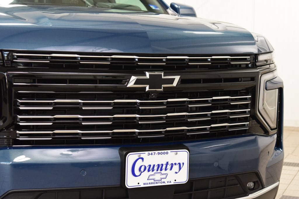 New 2026 Chevrolet Suburban High Country AWD/4WD image 11