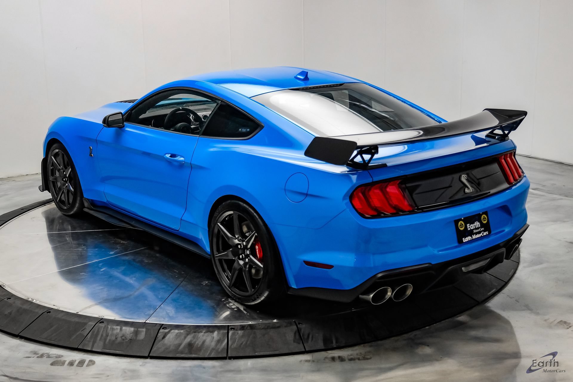 Used 2022 Ford Mustang Shelby GT500 w/ Carbon Fiber Track Pack RWD image 14