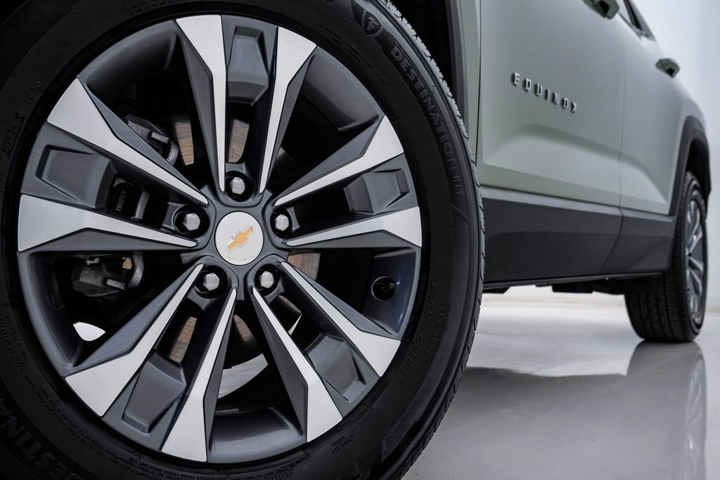 Used 2025 Chevrolet Equinox LT w/ Safety and Technology Package FWD image 5