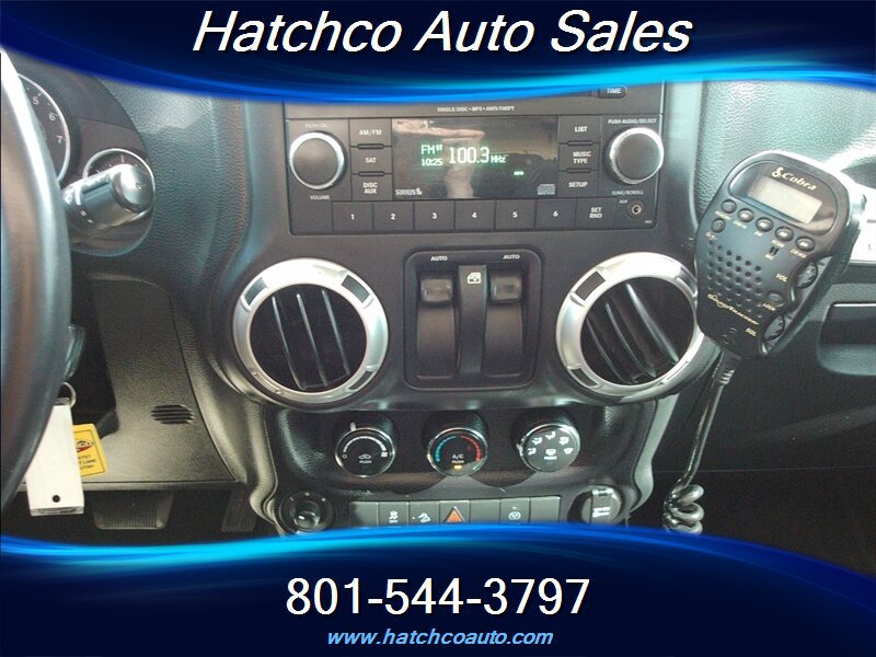 Used 2016 Jeep Wrangler Rubicon w/ Power Convenience Group AWD/4WD image 23