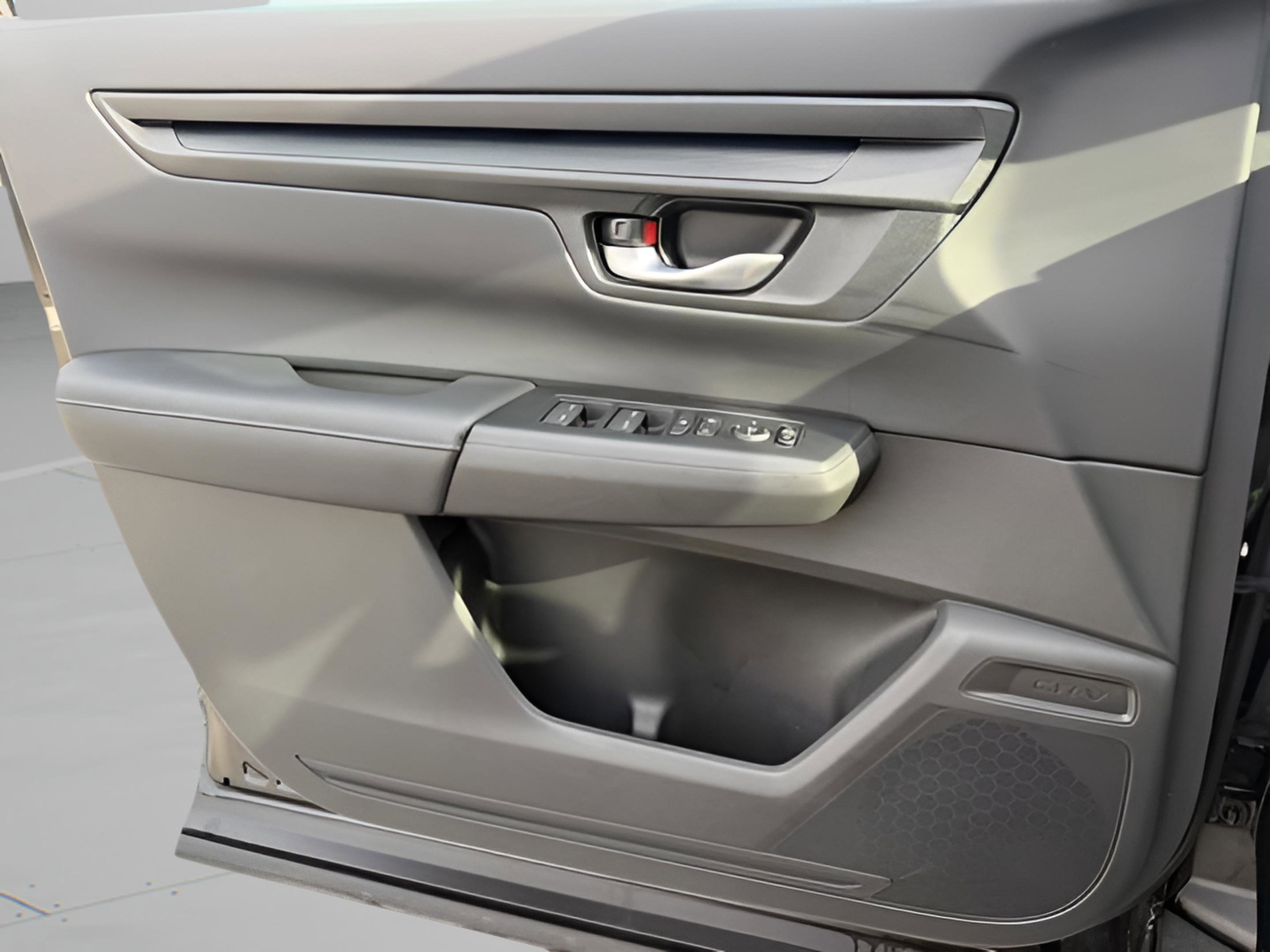 Used 2023 Honda CR-V EX image 18