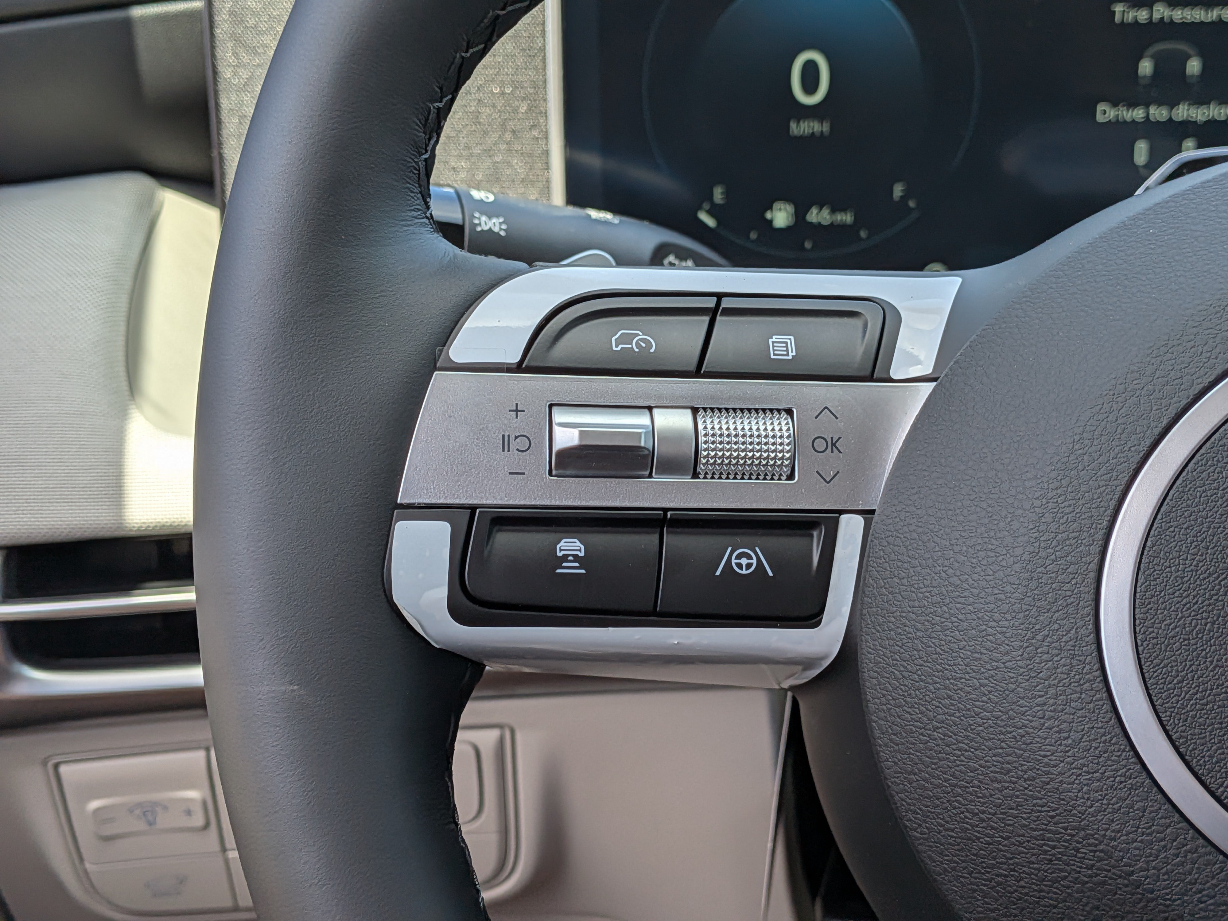 New 2026 Hyundai Tucson Limited FWD image 23