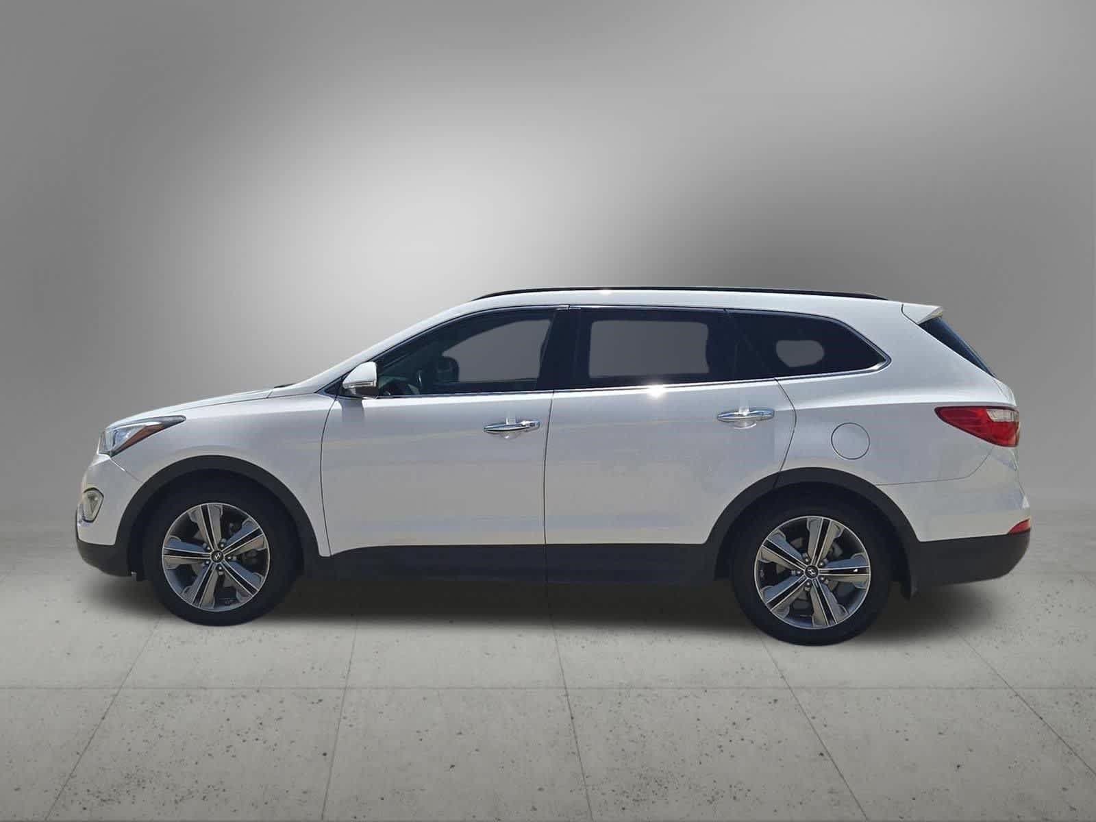 Used 2014 Hyundai Santa Fe GLS FWD image 3