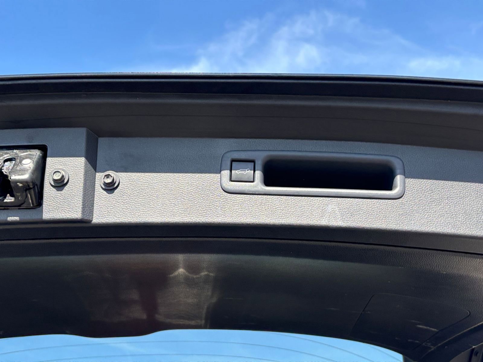 Used 2025 Toyota Highlander XSE AWD/4WD image 24