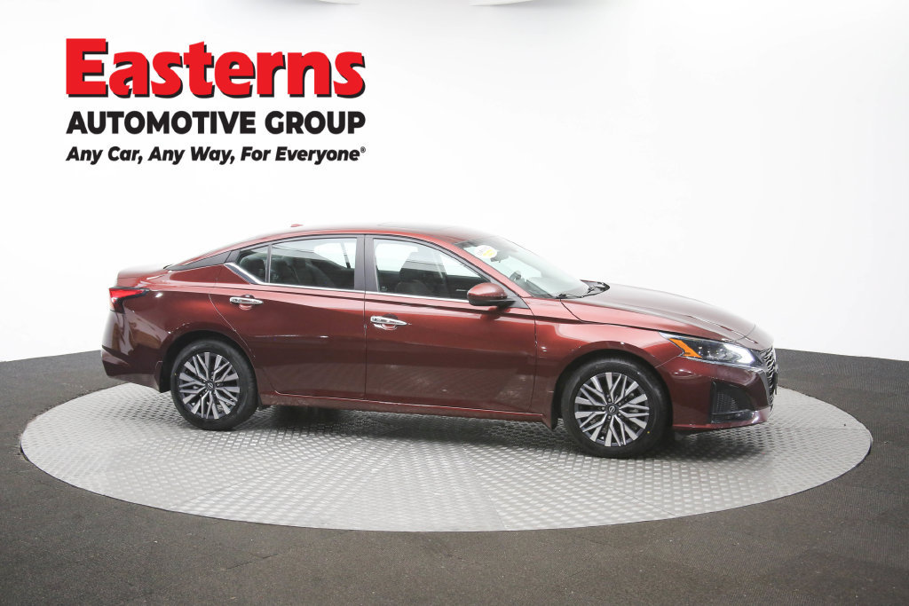 Used 2023 Nissan Altima 2.5 SV w/ SV Premium Package FWD image 51