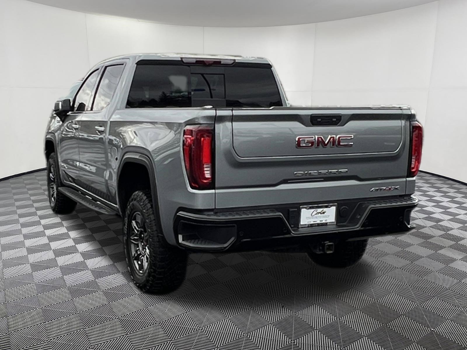 Used 2024 GMC Sierra 1500 AT4X AWD/4WD image 4