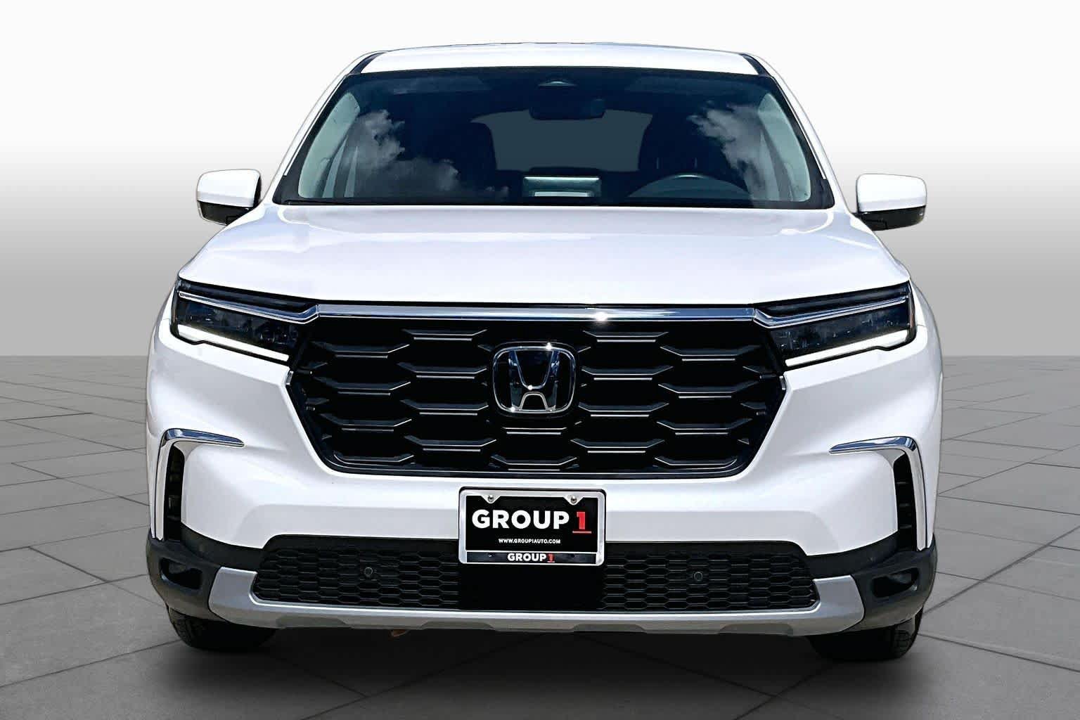 Used 2025 Honda Pilot EX-L image 4
