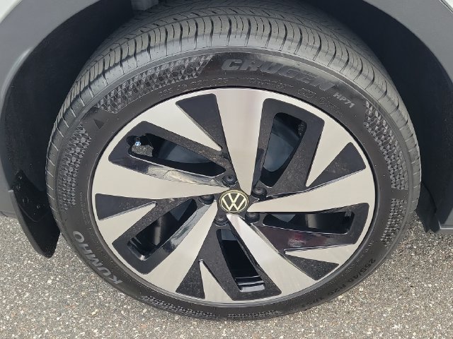 Certified 2022 Volkswagen ID.4 Pro S w/ Gradient Package AWD/4WD image 5